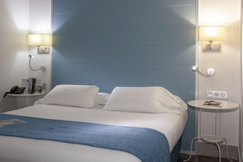 Aacr Hotel Monteolivos إشبيلية المظهر الخارجي الصورة