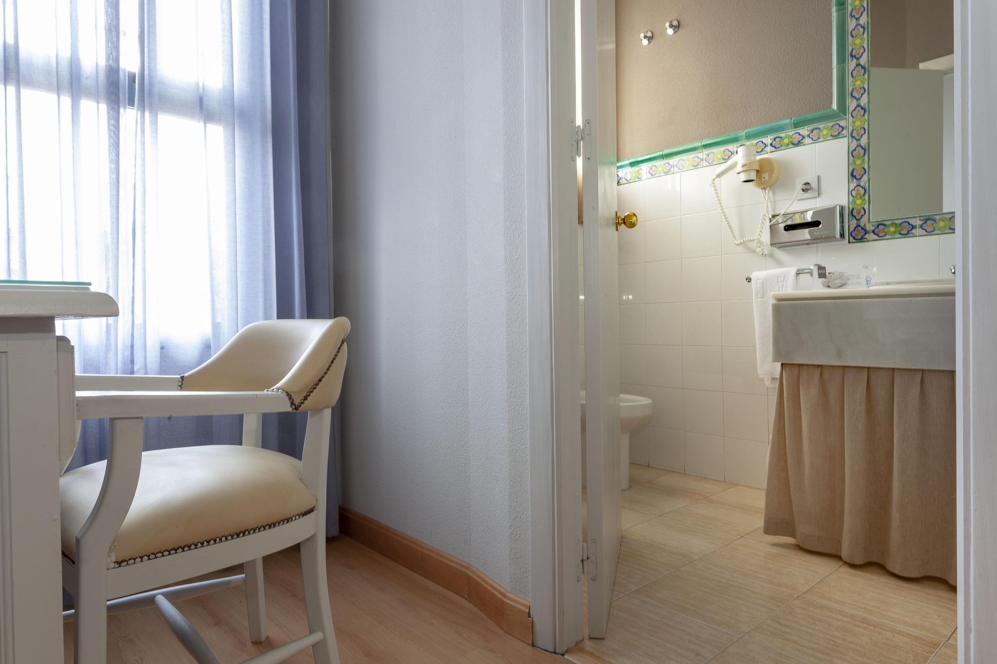 Aacr Hotel Monteolivos إشبيلية المظهر الخارجي الصورة