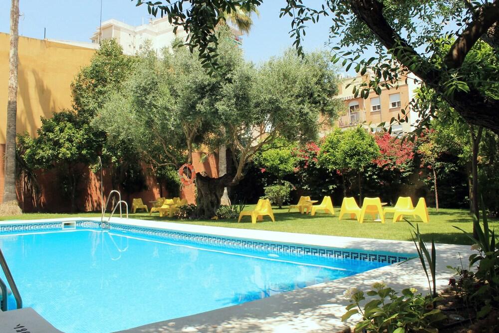 Aacr Hotel Monteolivos إشبيلية المظهر الخارجي الصورة