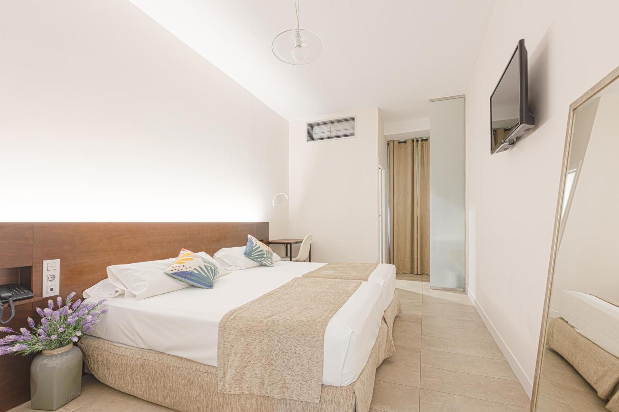 Aacr Hotel Monteolivos إشبيلية المظهر الخارجي الصورة