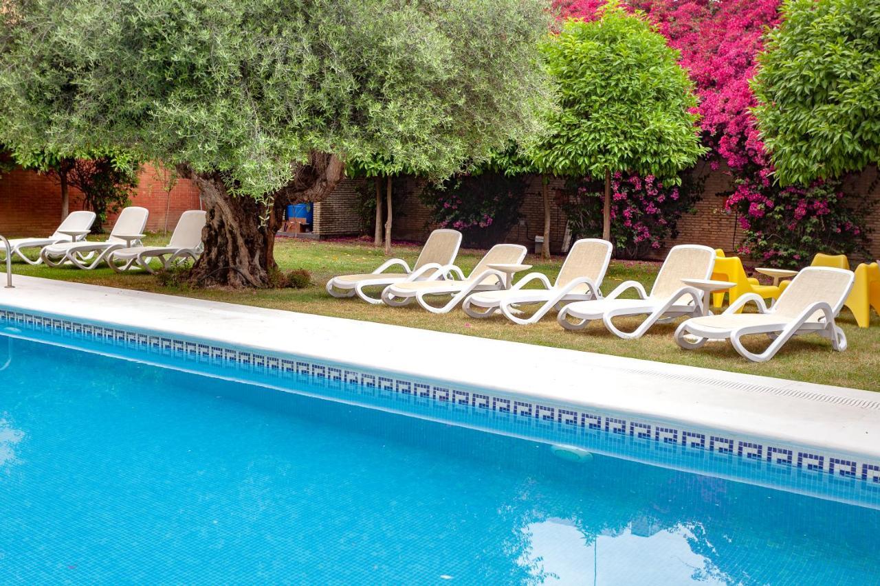 Aacr Hotel Monteolivos إشبيلية المظهر الخارجي الصورة