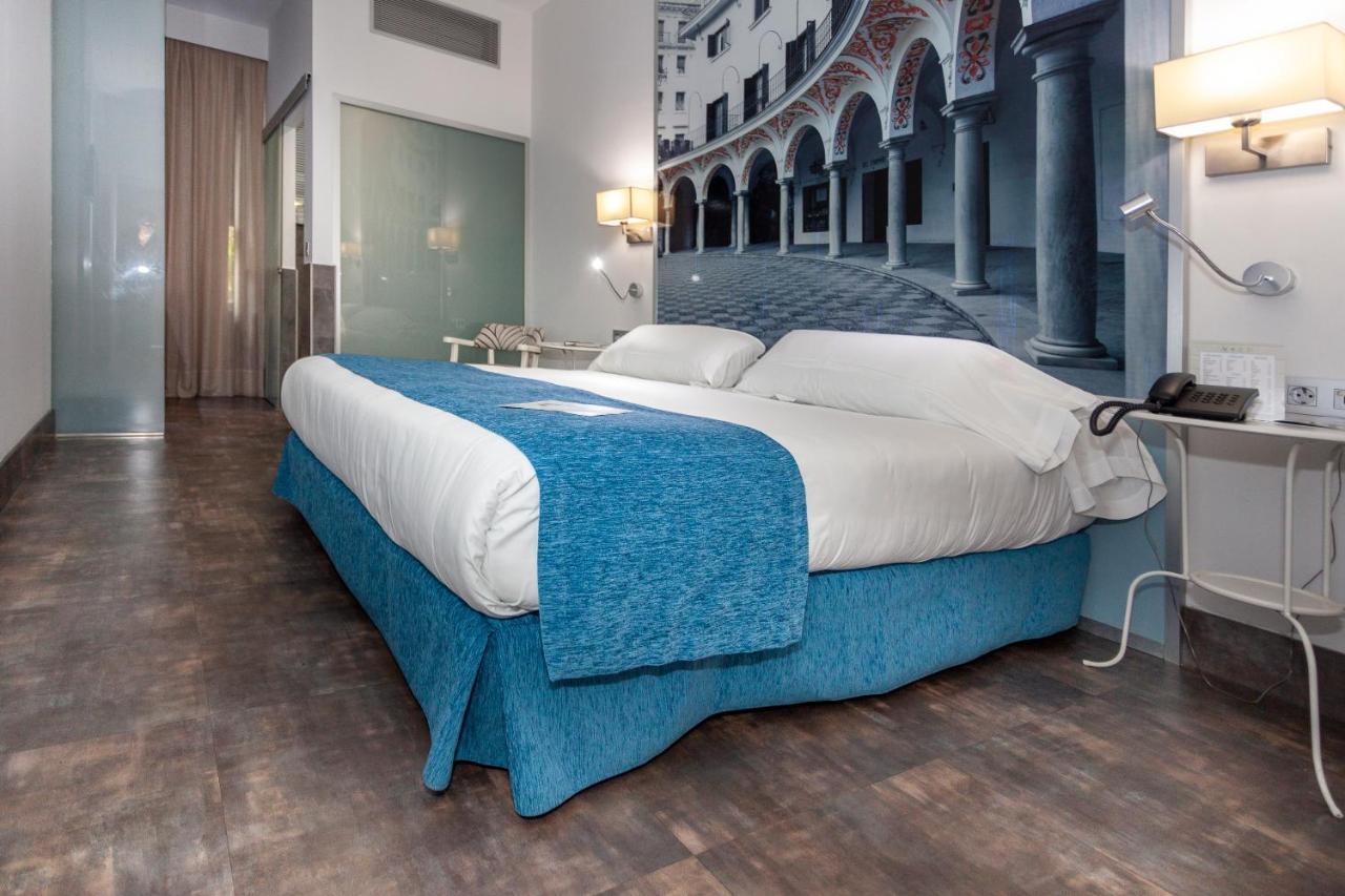 Aacr Hotel Monteolivos إشبيلية المظهر الخارجي الصورة