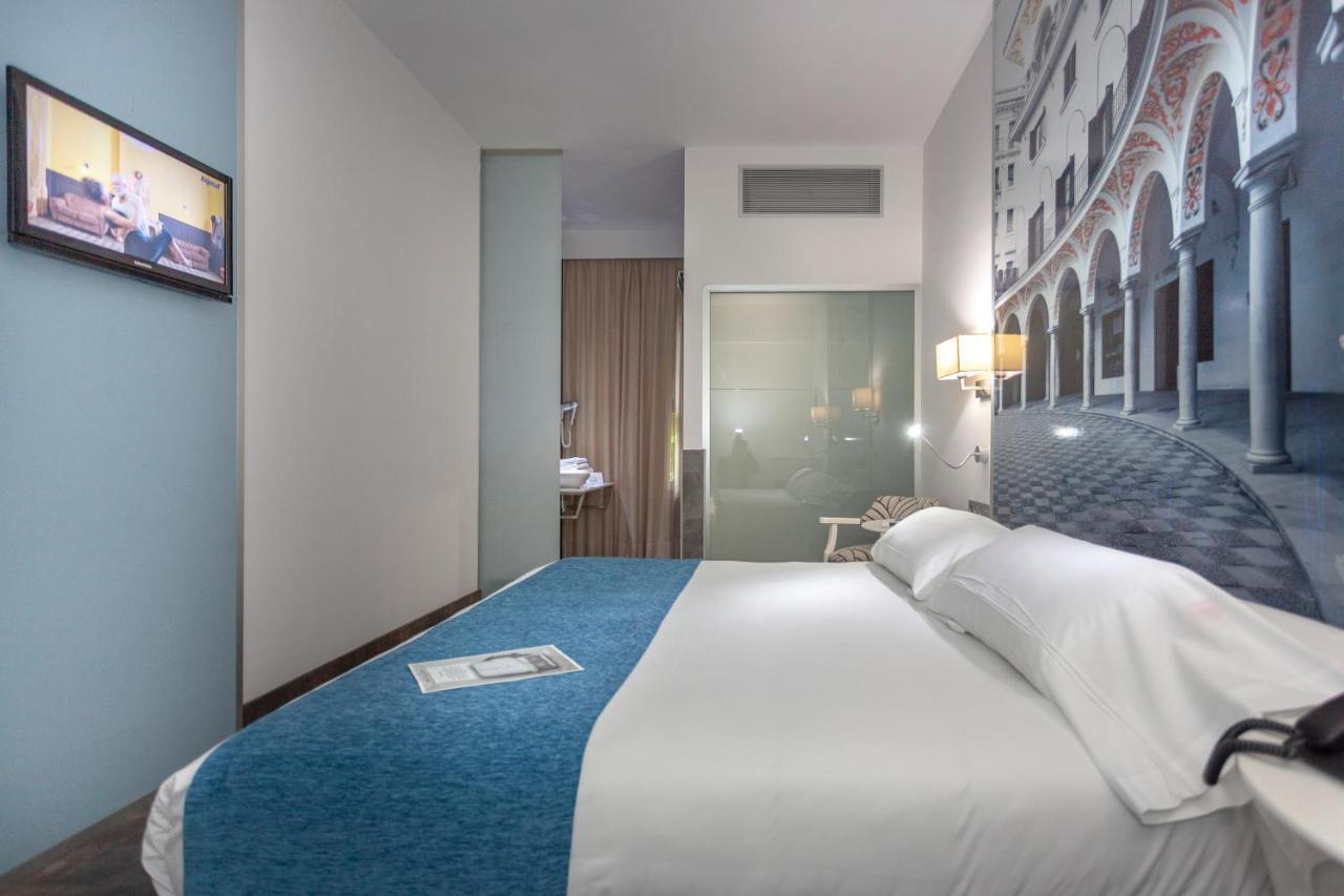 Aacr Hotel Monteolivos إشبيلية المظهر الخارجي الصورة