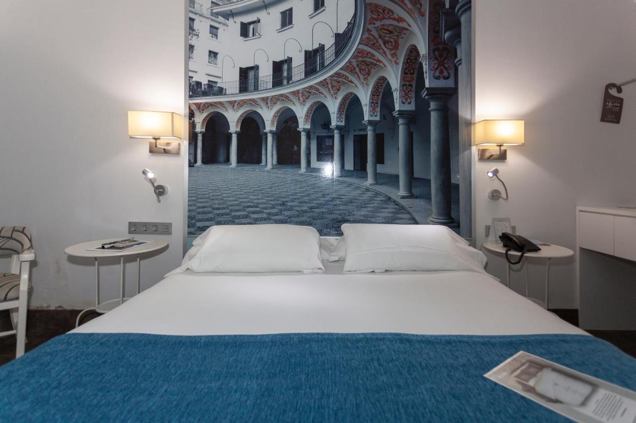 Aacr Hotel Monteolivos إشبيلية المظهر الخارجي الصورة