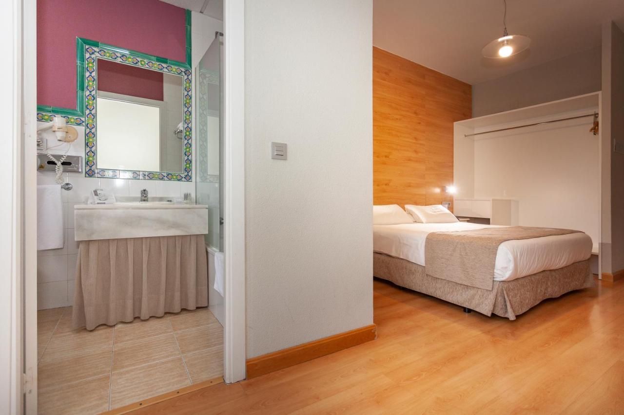 Aacr Hotel Monteolivos إشبيلية المظهر الخارجي الصورة