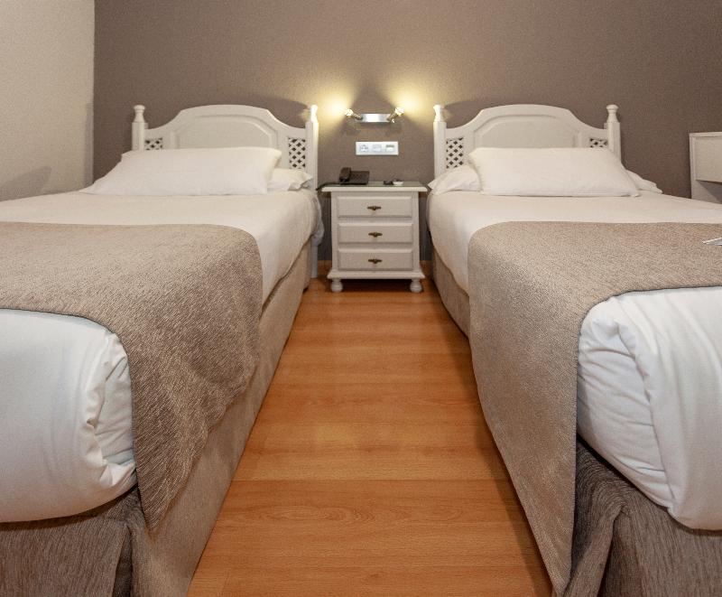 Aacr Hotel Monteolivos إشبيلية المظهر الخارجي الصورة